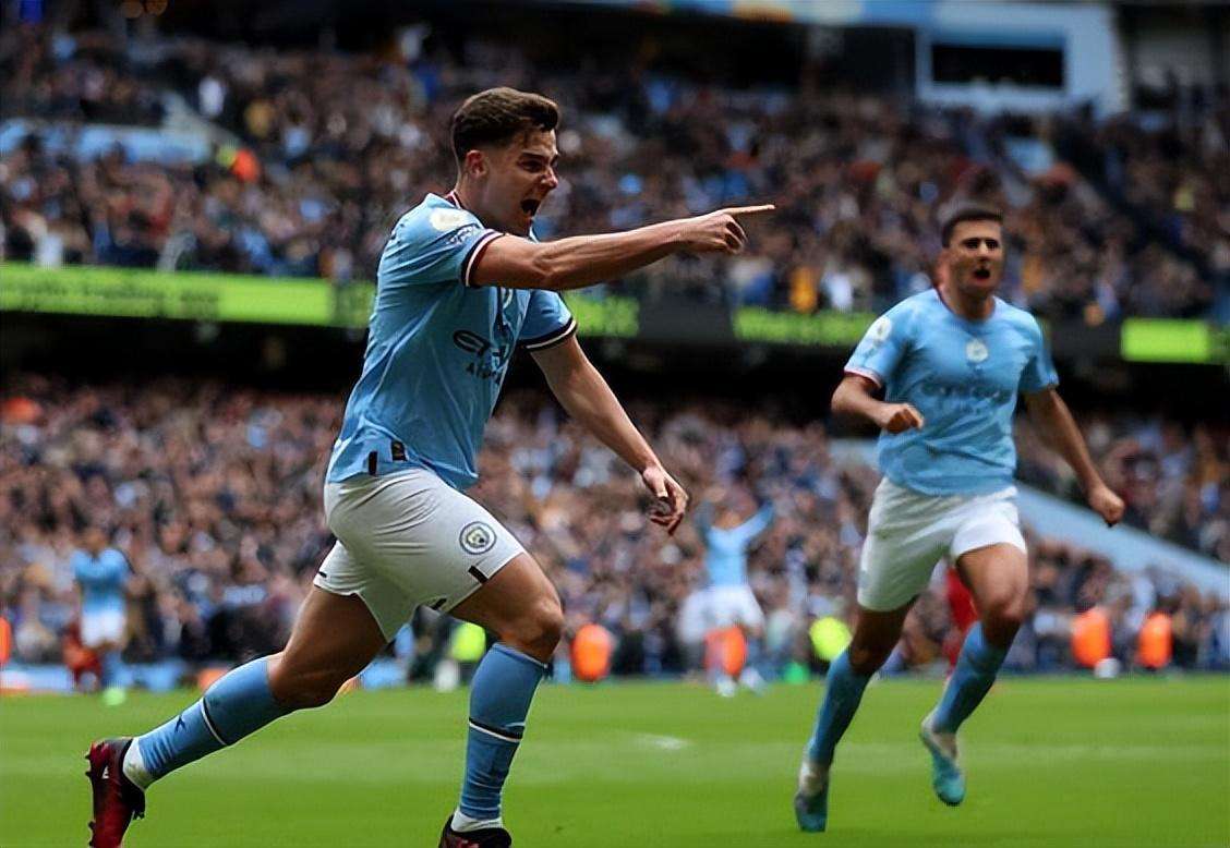 沙拉维谈续约：我们还得再谈谈，看看接下来会发生什么（沙拉维谈续约：仍需进一步商议，静观其后续进展）