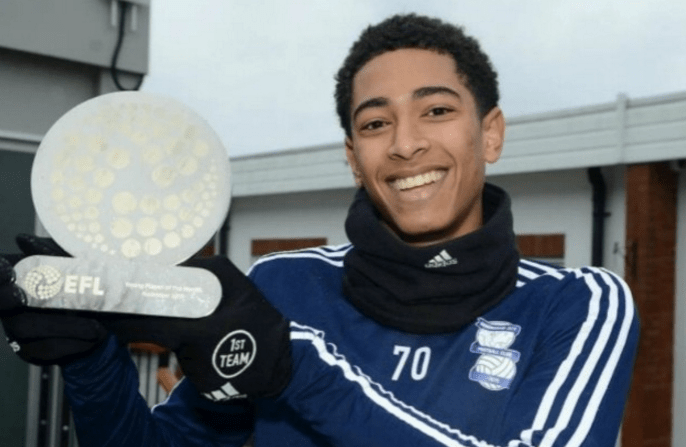 太阳报：经纪人打官司需哲凯赖什作证，枪手拒放行致庭审延期（太阳报：阿森纳拒放哲凯赖什出庭，代理人官司被迫延期）