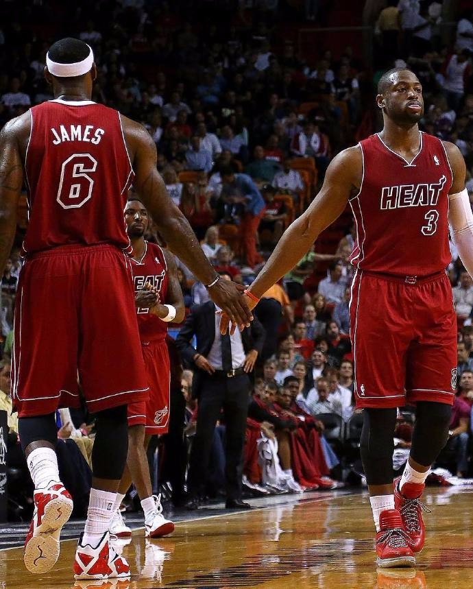 帕森斯称邓肯排名高于科比引热议（帕森斯断言邓肯高于科比，争议四起）