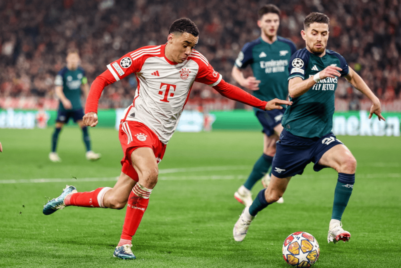 30万美元！迈阿密国际夺MLS冠军奖金揭秘，梅西带队创造双重收获（30万美元奖金曝光：迈阿密国际夺MLS桂冠内幕，梅西率队喜获双重回报）