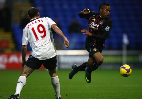 掘金约基奇豪取三双助球队连胜（约基奇砍三双，掘金豪取连胜）