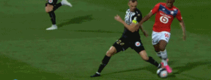 邮报：红军vs毕包前安菲尔德主看台发生误报，球迷被暂时疏散