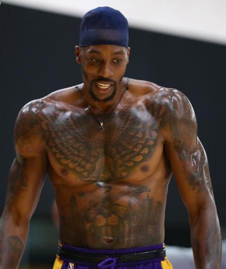 欧冠：利物浦2-0战胜马赛（欧冠赛场：利物浦2-0力克马赛）