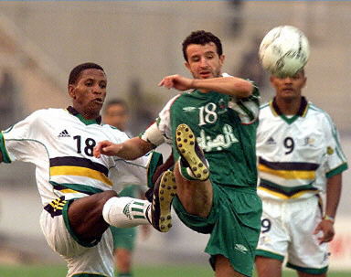 记者：尤文正关注热那亚右后卫诺顿-库菲和维罗纳前锋焦瓦内（报道称尤文图斯盯上热那亚右后卫诺顿-库菲及维罗纳前锋焦瓦内）